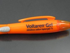 Sealed Voltaren Gel PEN & Highlighter Drug Rep Pharmaceutical Promo Advertising