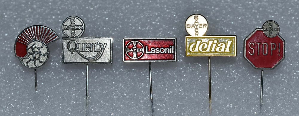 BAYER Pharmaceutical chemical company medicaments drugs vtg stick pin badge lot