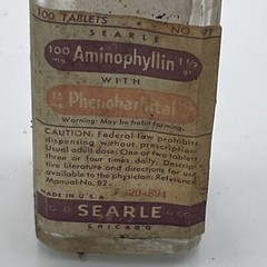 Vintage Glass Medicine Bottle G.D Searle & Co. Aminophyllin 100 tablet empty