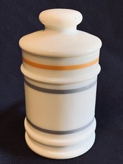 Vintage DARVON COMPOUND 65 Apothecary Custard Milk Glass Jar Canister & Lid 5.5”