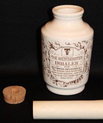 VINTAGE PHARMACEUTICAL ELI LILLY WESTMINSTER INHALER w/THE STORY OF INHALERS