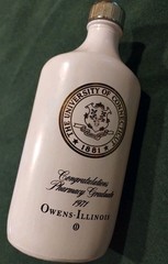 1971 Pharmacy Graduate UCONN University CONNECTICUT Bottle history RARE WHITE