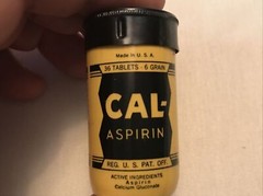 CAL ASPIRIN VINTAGE FULL TUBE IN ORIGINAL BOX, STERLING PRODUCTS, WHEELING