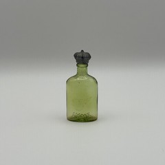 Vintage 1900s Green Pharmacy Drug Btl Royal Lime & Crown Stopper