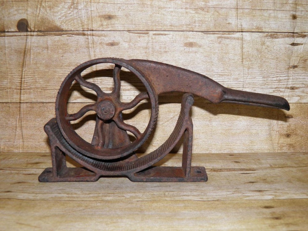 Antique Cast Iron Mechanical Apothecary Medical Pharmacy Cork Roller/Compressor