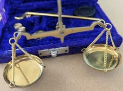 Brass Apothecary/Chemist Balance Scales Set with Weights in Blue Case