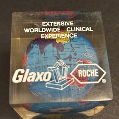 Vintage Zantac Glaxo Roche Pharmaceutical Acrylic Globe Paperweight