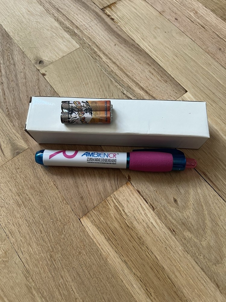 Ambien CR Light PEN Drug Rep Pharmaceutical Collectible New