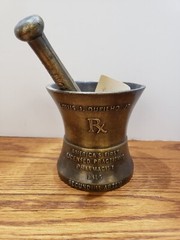 vintage 1977 Schering metal Mortar and Pestle 15th Edition Louis DuFilho