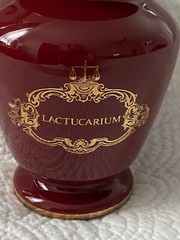 Apothecary Jar, Eli Lily „Lactucarium“(Wild Lettuce) Pharmaceutical Burgundy Red