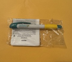 Opana ER Promotional Pen Green Yellow White Pharmaceutical Memorabilia