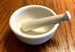 Vtg Haldenwanger Berlin Germany Mortar & Pestle White Porcelain Scientific 55-2