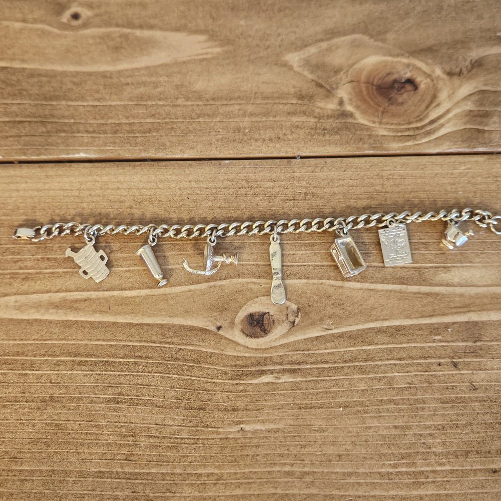 Pharmaceutical~Pharmacist Brass Gold Tone Bracelet~with 7 Charms