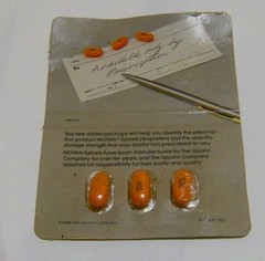 vintage 1986 UPJOHN pharmaceutical SAMPLE Motrin Ibuprofen doctor office MEDICAL