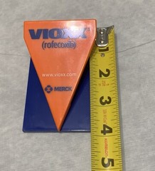 Large Merck Vioxx Rofecoxib Chip Bag Clip Fridge Magnet Pharma Drug Medicine