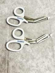 CELEBREX BEXTRA PHARMACEUTICAL REP PROMO FIRST AID SHEARS LOT OF 2