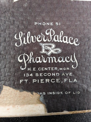 1928 Prescription 3″ Hinged Cardboard Box Silver Palace Pharmacy „Phone 51“