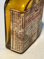 c1930s DeWitt’s Pills diuretic stimulant for the kidneys Chicago New York Bottle