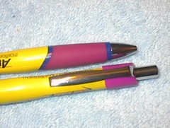 2 AVELOX HEAVY METAL DRUG REP PENS HOT PINK YELLOW & PURPLE NEW EBAY’S ONLY SET