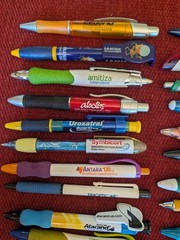 Lot of 30 Vintage Pharmaceutical Drug Rep Promotional Pens Cialis, Lipitor