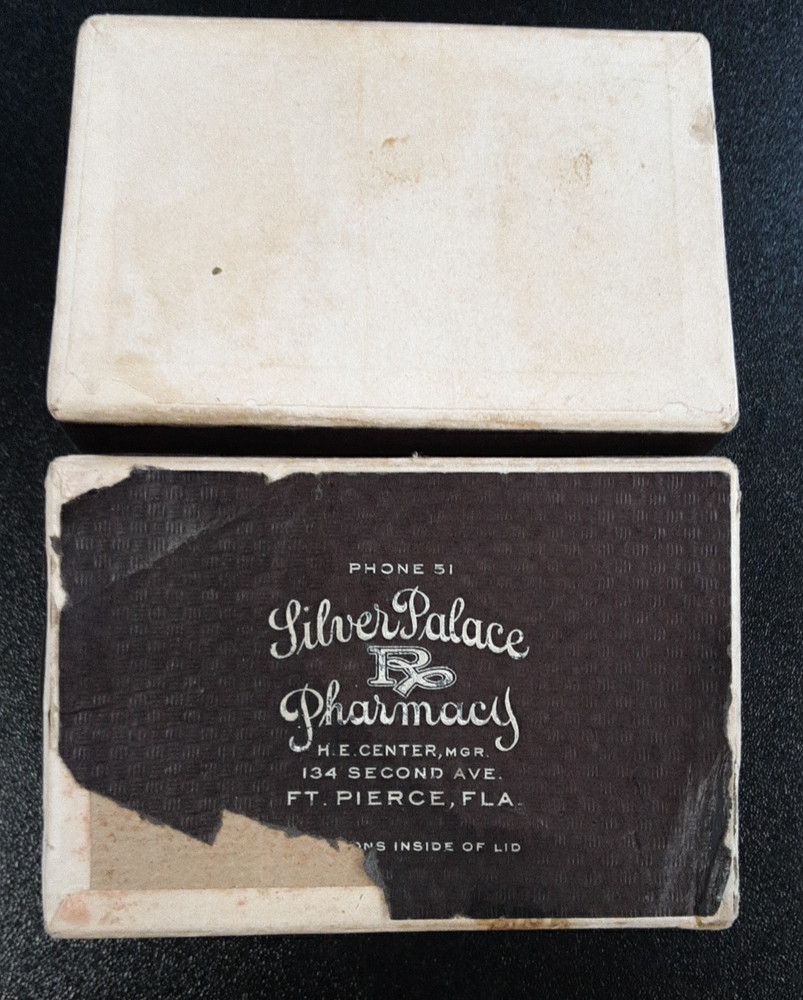 1928 Prescription 3″ Hinged Cardboard Box Silver Palace Pharmacy „Phone 51“