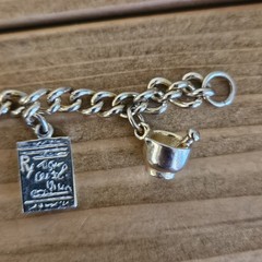 Pharmaceutical~Pharmacist Brass Gold Tone Bracelet~with 7 Charms
