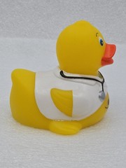 Pharmaceutical Healthcare Promotional Novelty Vinyl Yellow Ducks Lot Of 4 RARE