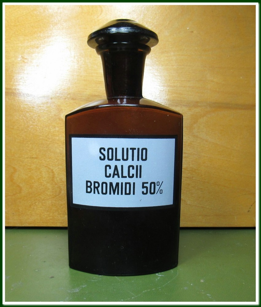 Vintage Medical Science Glass Bottle,Amber color,Germany №30824