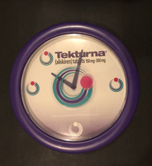 Brand New Pfizer 10″ Tekturna Clock, Limited Edition, Battery Included, Ships🆓!