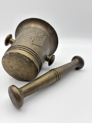 Brass Mortar and Pestle Apothecary Herb Spice Grinder Embossed Eagle Crest