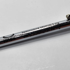 Vicodin Knoll Pharmaceutical Ink Pen Writes in Black (READ)