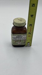 Vintage 1940’s Eli Lilly BISMUTH SUBNITRATE Medicine Bottle for display