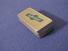 VINTAGE 50’s GERMAN LUBROKAL (INSOMNIA) 50 PILL TIN BOX H&E ALBERT A G WIESBADEN