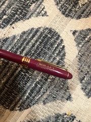 Aricept Red Maroon Gold Metal Click Pharmaceutical Drug Pen Advertising WRITES