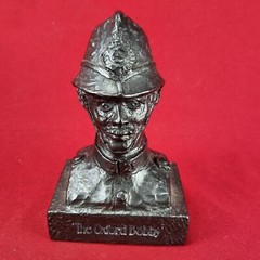 VINTAGE 1977 THE OXFORD BOBBY BOOKEND BUST BRITISH ENGLAND BRISTOL LABORATORIES