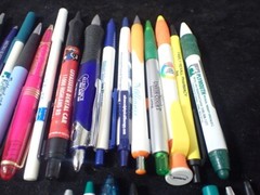 (40) Vintage Random Advertising Pens Healthcare Hospitals Plastic & Metal Lot 77