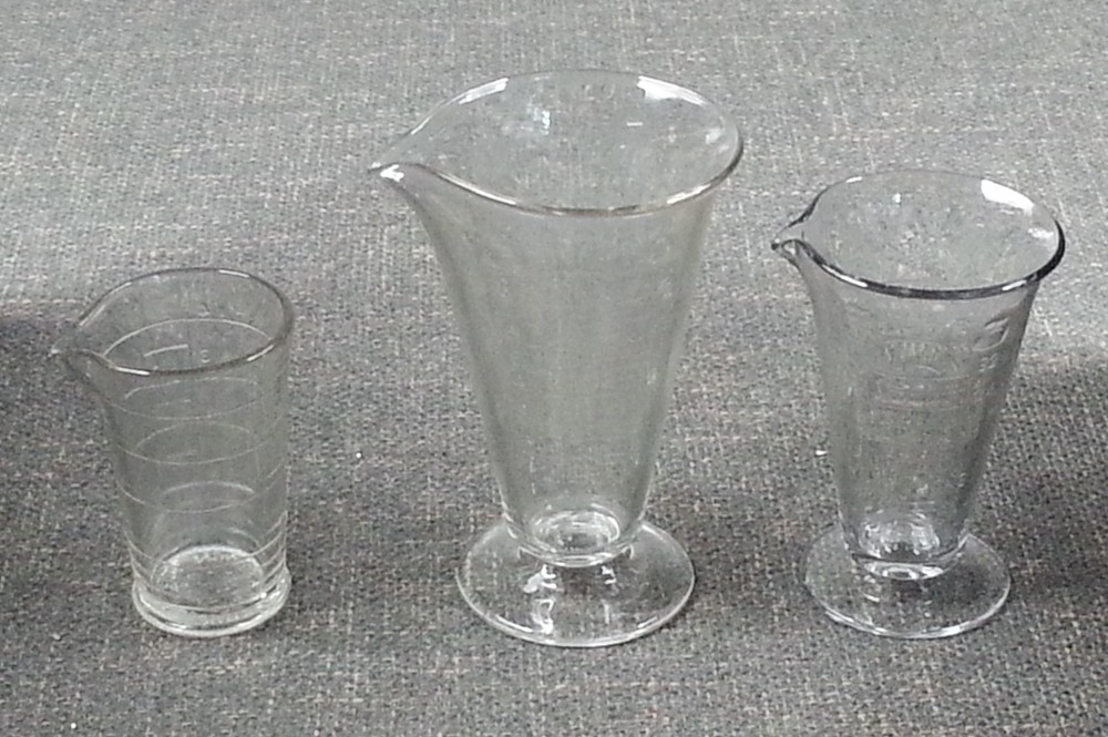 3 Piece Apothecary Clear Medical Measuring Beakers Kodak