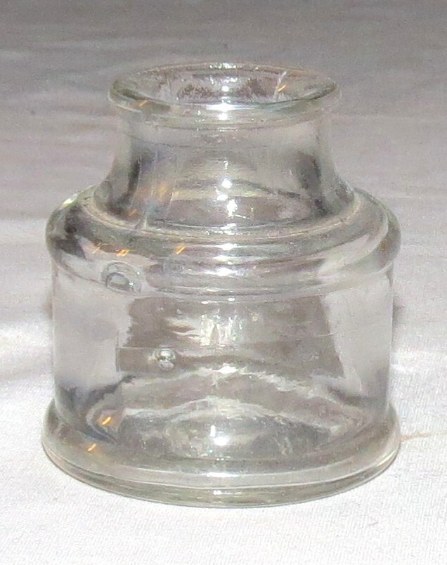 Ink Jar: Circular: Clear: Air Bubbles: Vintage: 2.1/4 inches tall