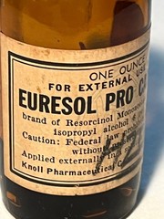 c1940s Euresol Pro Capillis Knoll Pharmaceutical Company Orange NJ Bottle