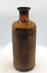 BW – 1900’s Parke, Davis & CO Wild Cherry Detroit Mich 4 3/4 “ Medicine bottle
