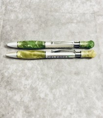 CELEBREX PHARMACEUTICAL REP PEN MARBLED BARREL YELLOW GREEN CHROME CLIP LOT OF 2