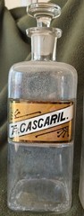 A LOT OF FOUR WT&CO CLEAR GLASS PHARMACY BOTTLES.GLASS LABELS