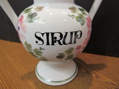 RARE WESTERN GERMANY AH HANDGEMALT „SIRUP“ WHITE WITH FLOWERS CERAMI (EZS001268)