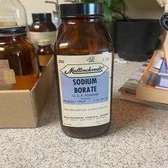 Vintage Mallinckrodt Sodium Borate Amber Glass Apothecary Bottle 1lb 1954 6.5in