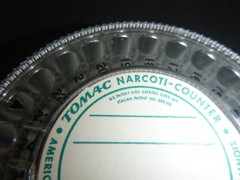 NOS Vtg 50’s Tomac Narcoti Counter American Hospital Supply Pill Tablet Counter