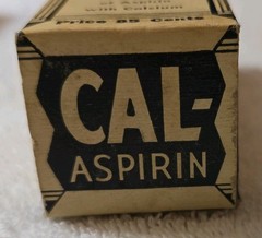 CAL ASPIRIN VINTAGE FULL TUBE IN ORIGINAL BOX, STERLING PRODUCTS, WHEELING