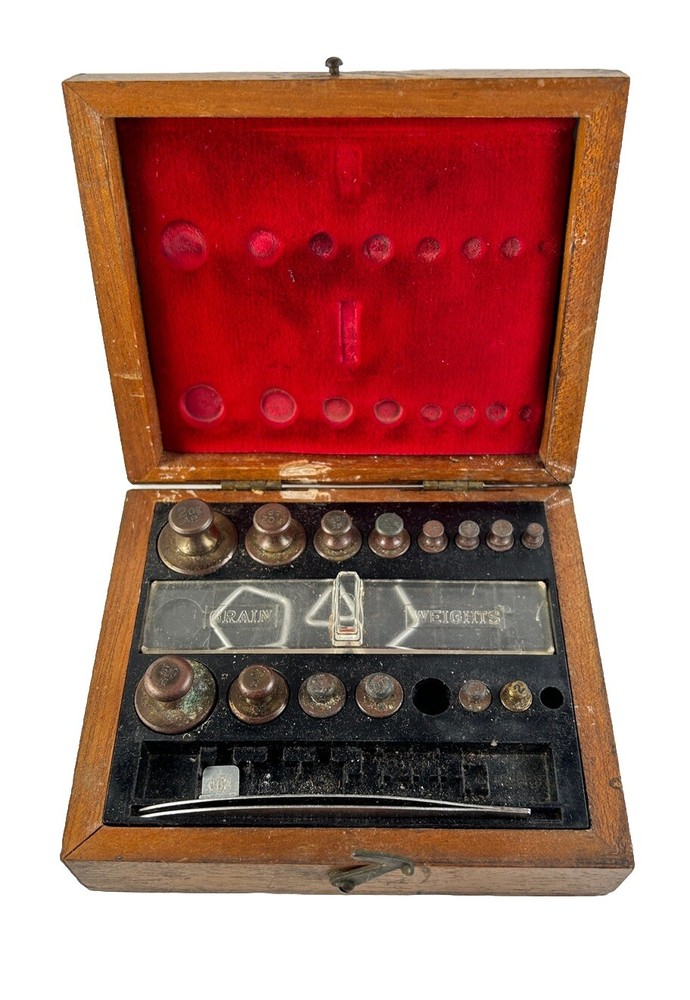Bristol-Myers Products Division Pharmaceutical Scale Weight Set Orig Wood Box