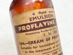 VINTAGE PROFLAVINE EMULSION MEDICINE BOTTLE BRITISH DRUG HOUSES LONDON