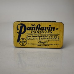 Antique German Panflavin Pastilen BAEYR Medical Empty Tin Box #6085