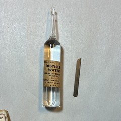 Parke Davis & Co. Distilled Water Glassptic Glass Ampoule 20cc in Box 1935